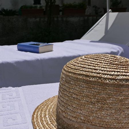 A 2 Passi Dagli Dei Bed & Breakfast อาเจโรลา ภายนอก รูปภาพ